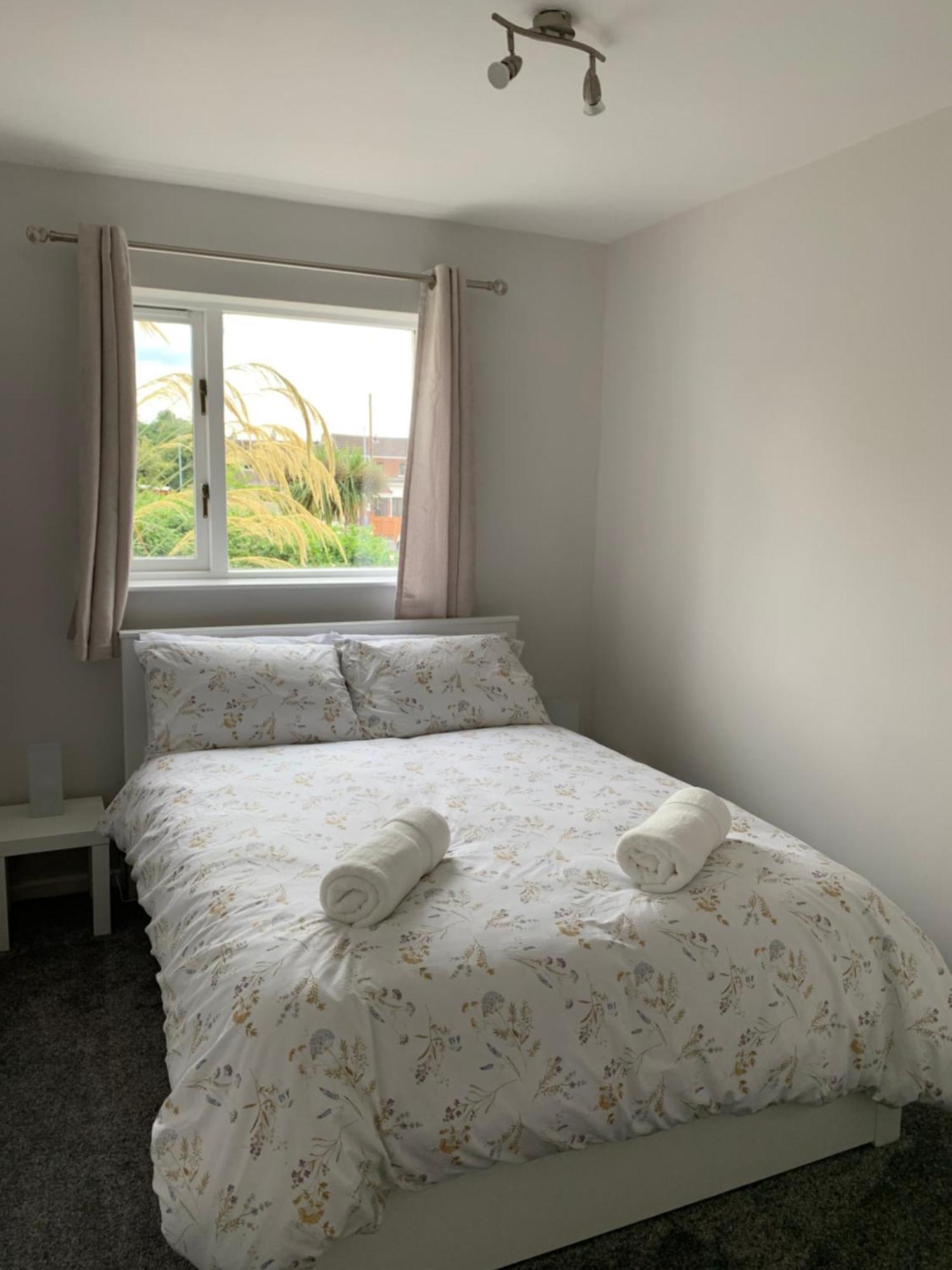 Beautiful Apartment In Newtownabbey Jordanstown Exteriör bild